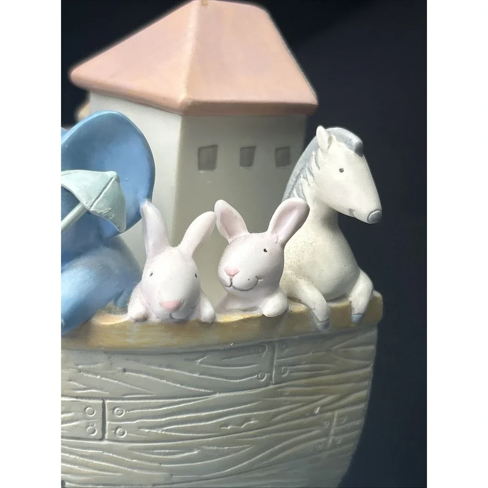 David Walker Noah's Ark Vintage Bookend by Michael And Company. Lion Sheep Boat